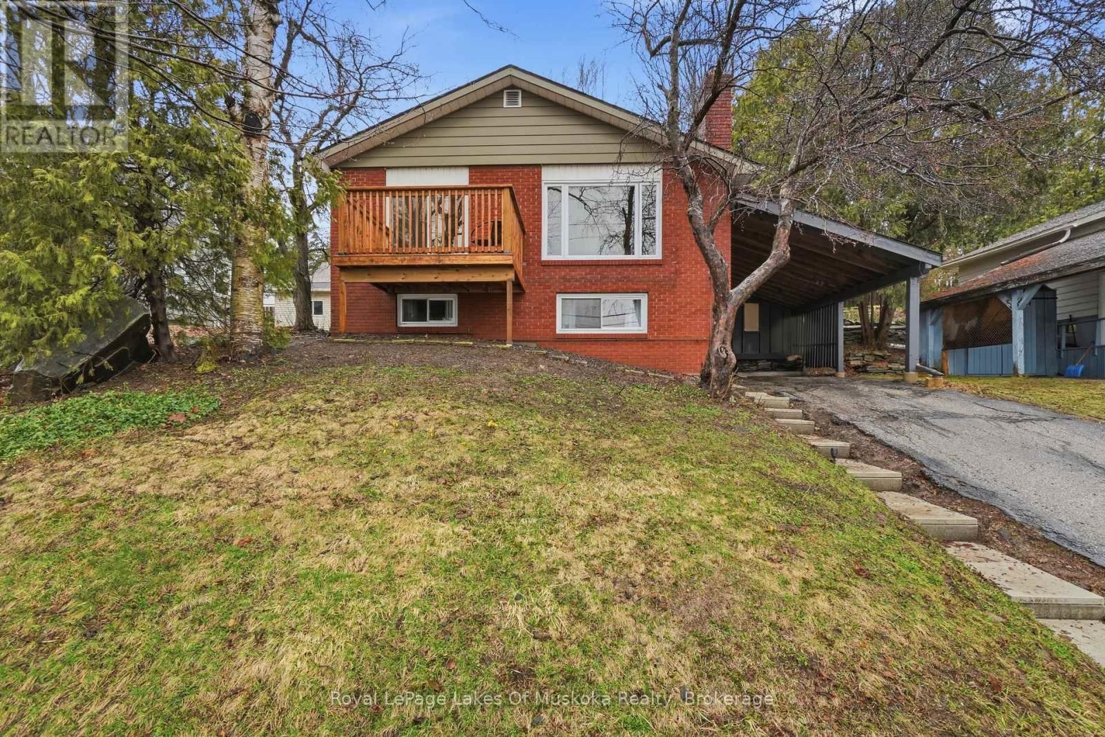 12 MANOMINEE STREET Image 30