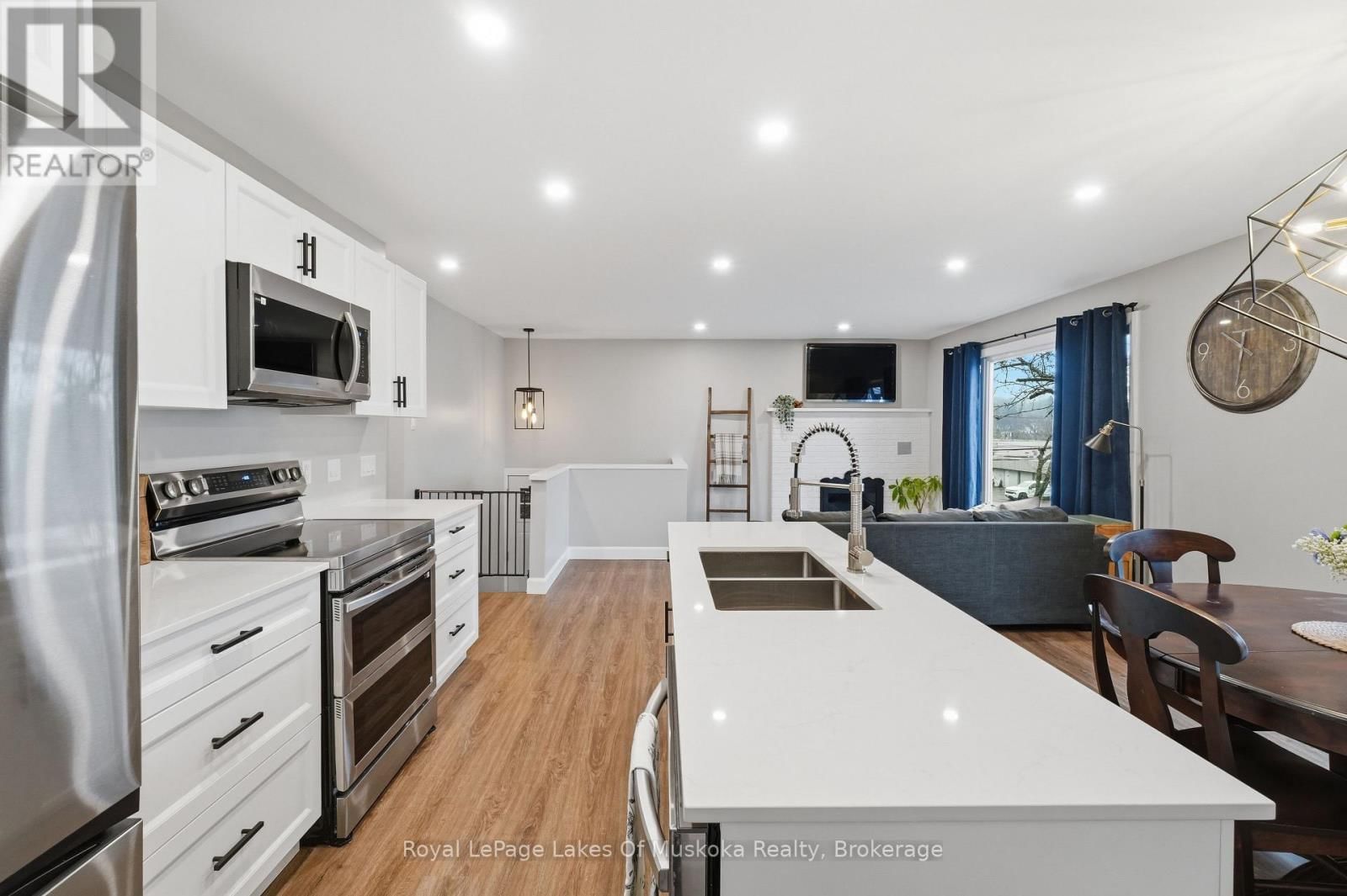 12 MANOMINEE STREET Image 7