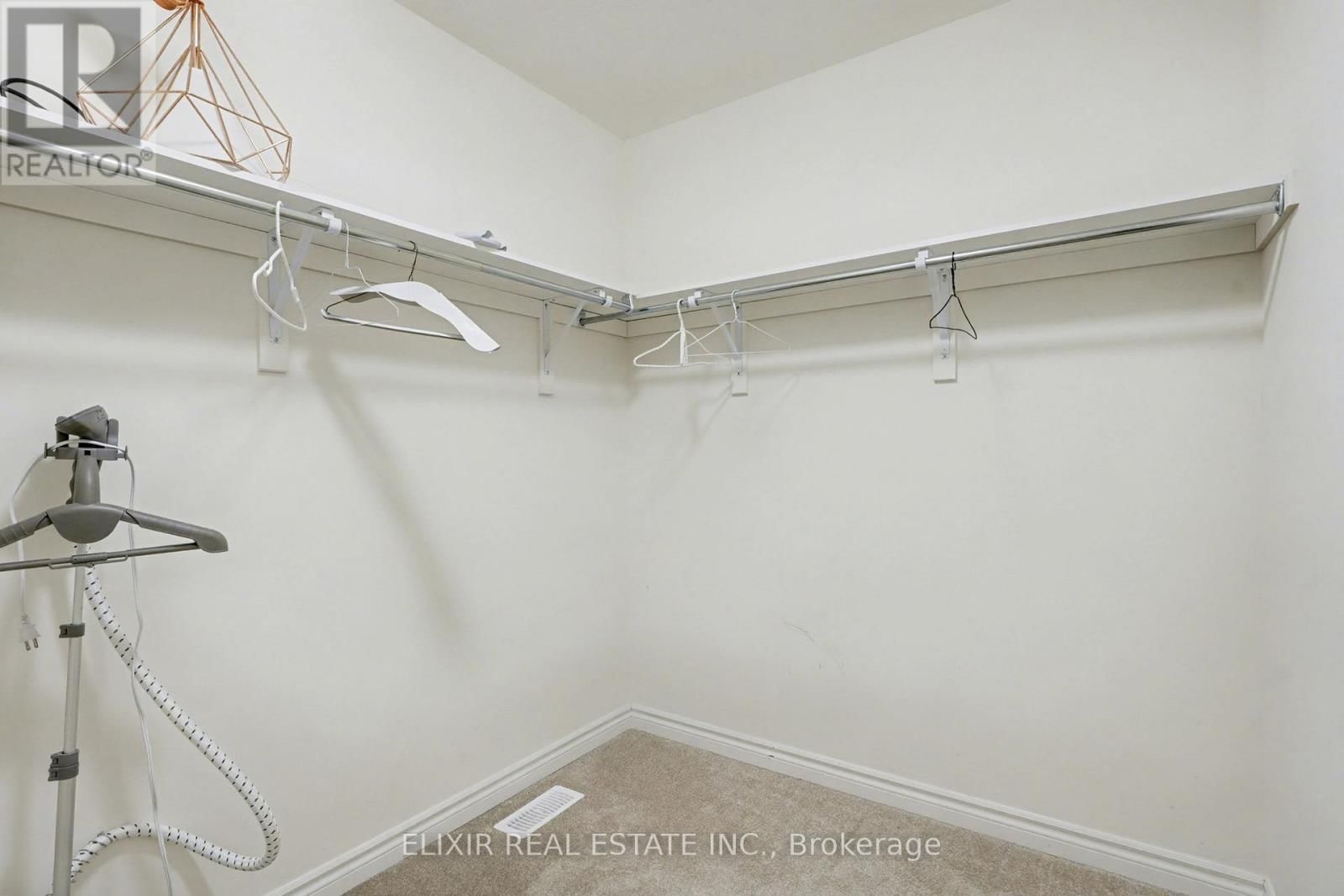 18 JENNER DRIVE Image 16