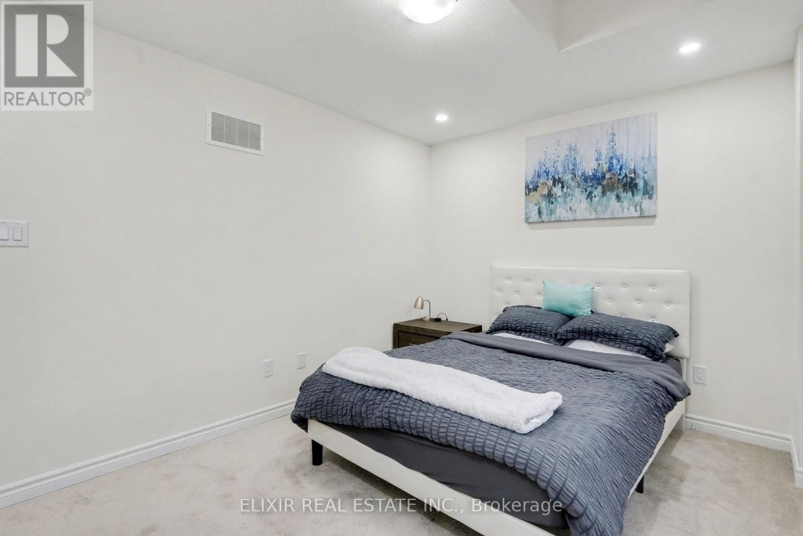 18 JENNER DRIVE Image 18