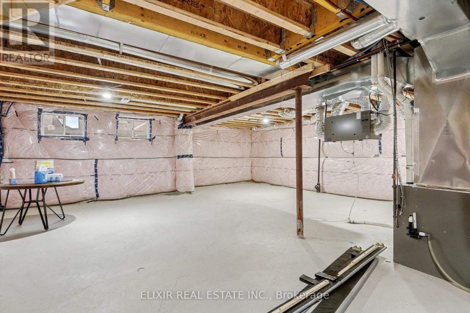 18 JENNER DRIVE Image 22