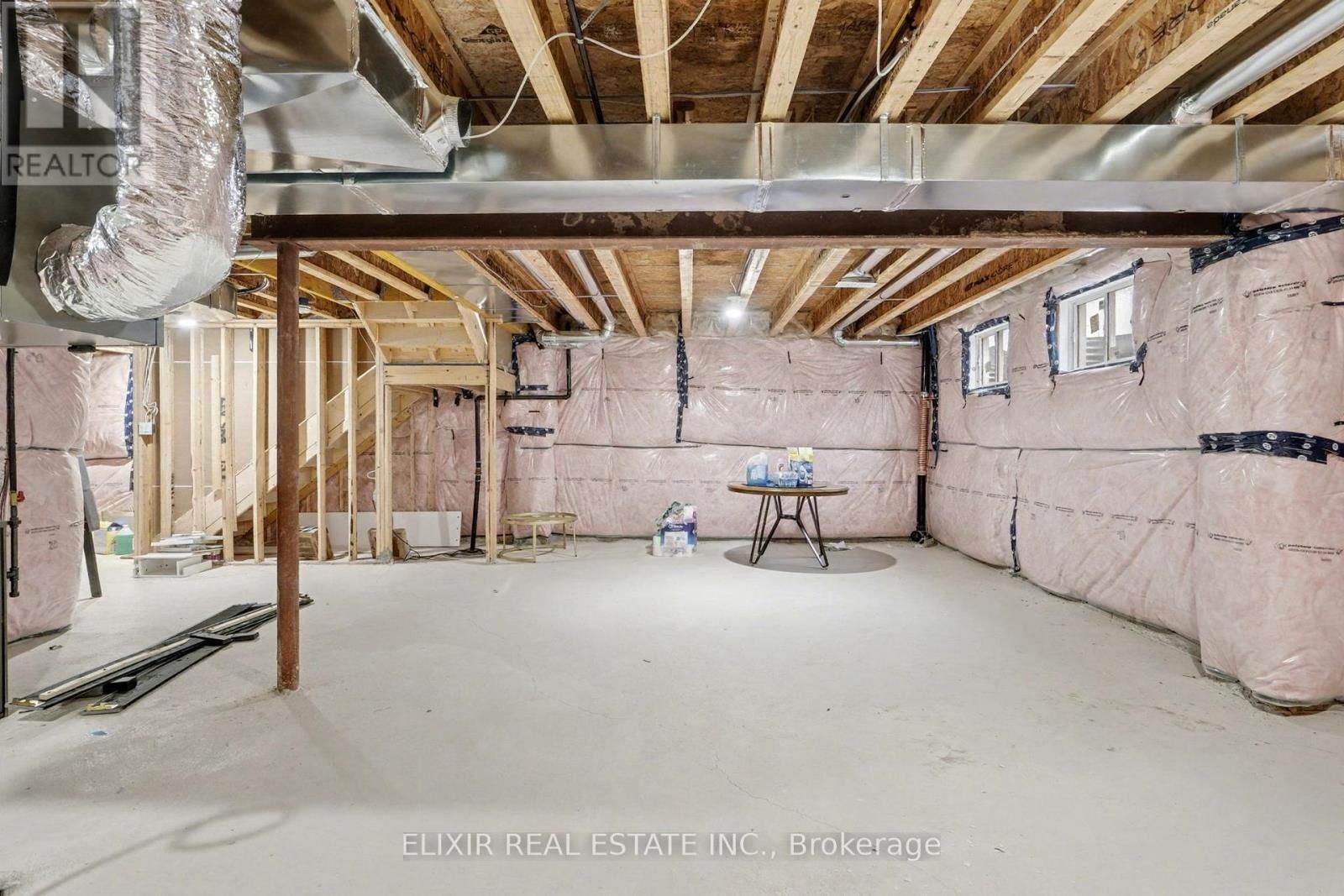 18 JENNER DRIVE Image 24