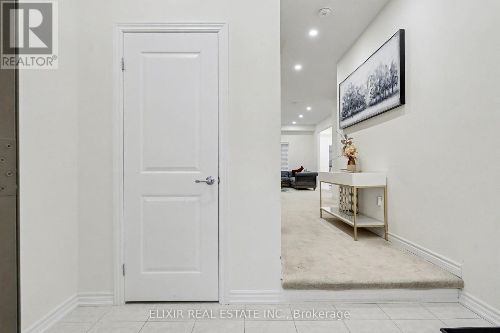 18 JENNER DRIVE Image 3