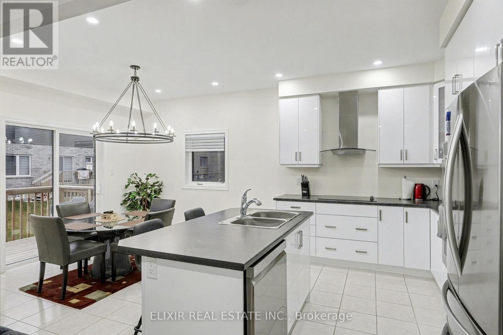 18 JENNER DRIVE Image 7