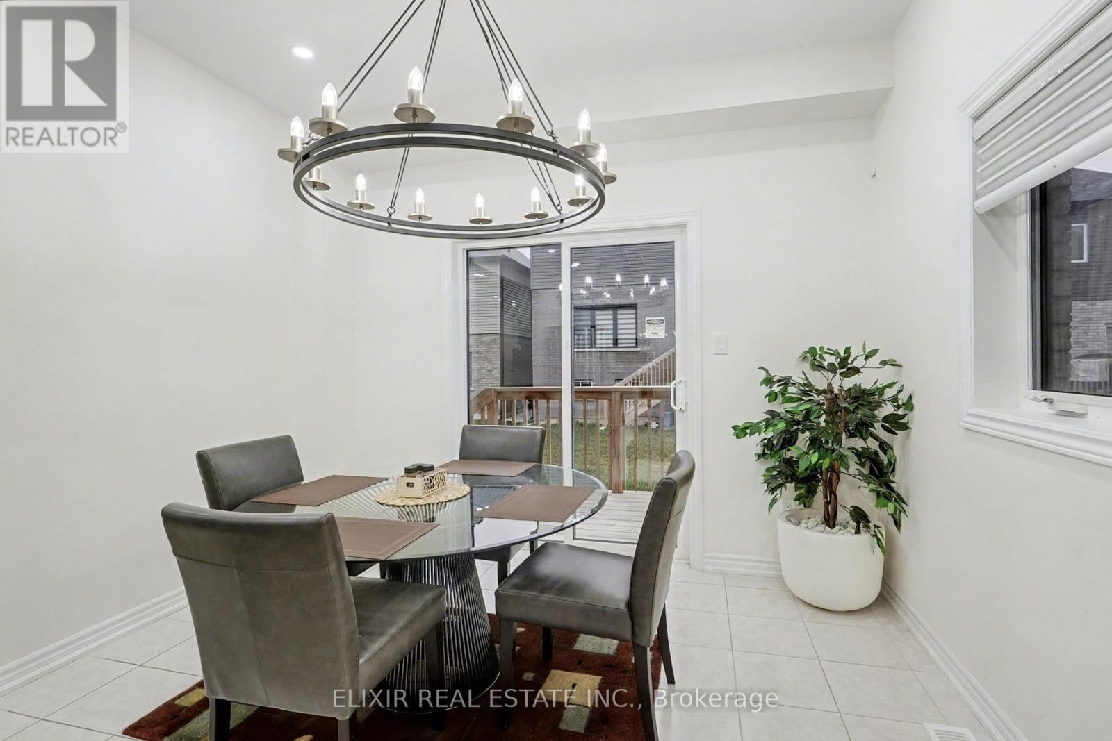 18 JENNER DRIVE Image 9