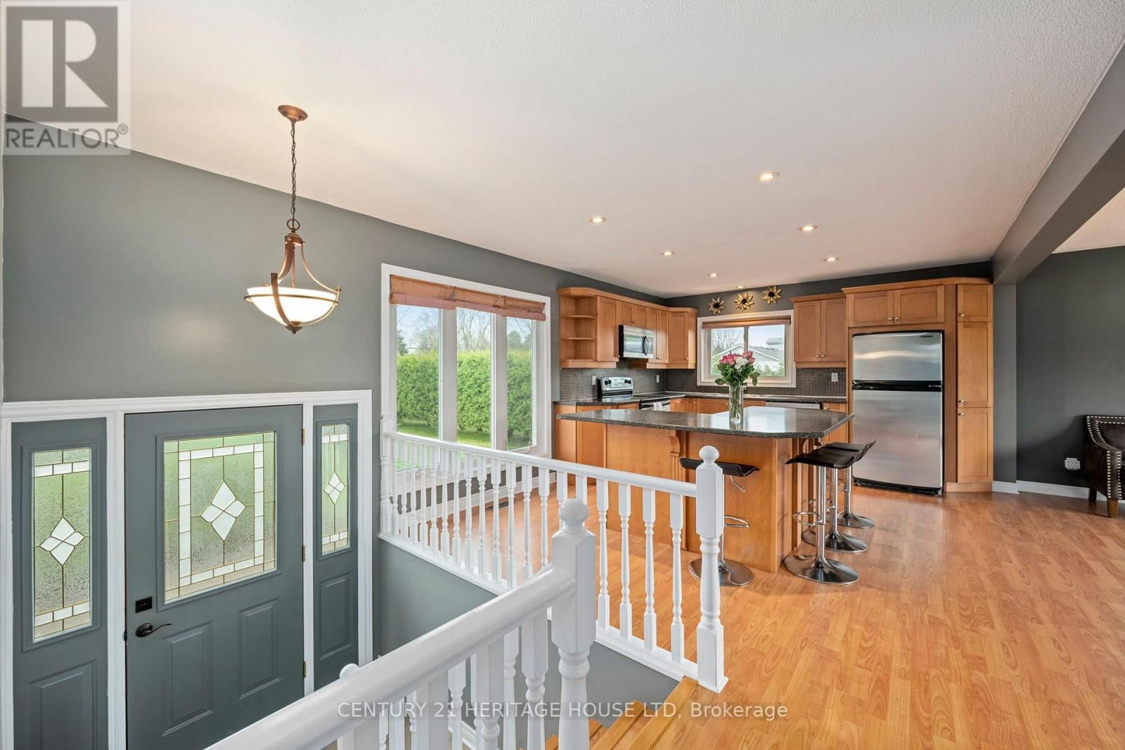 2720 CATHERINE STREET Image 14