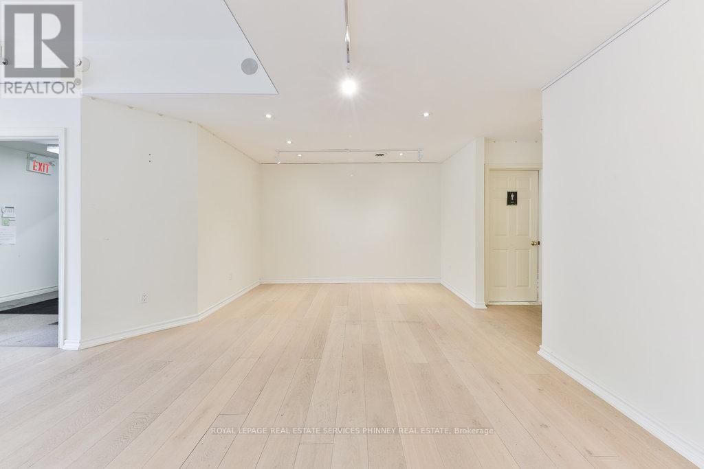 23 GRIFFIN STREET Image 33