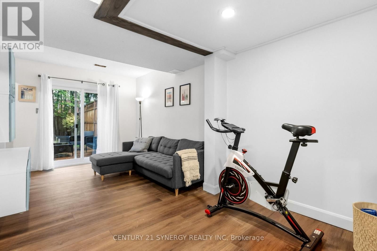 6 BERTON PLACE Image 11