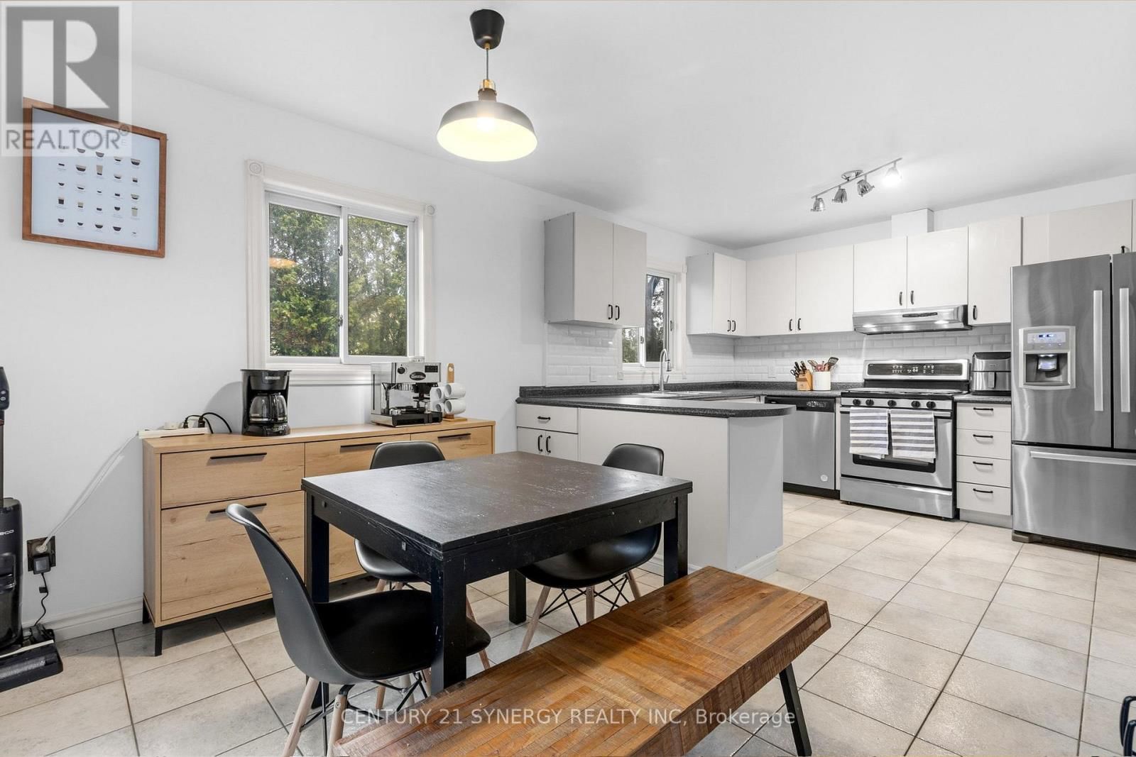 6 BERTON PLACE Image 18