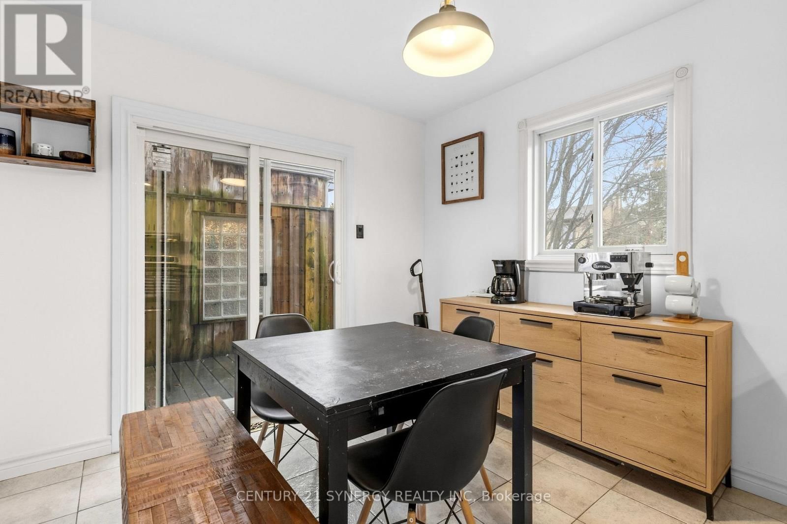 6 BERTON PLACE Image 19