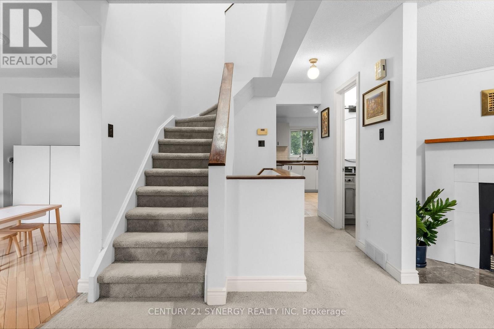 6 BERTON PLACE Image 24