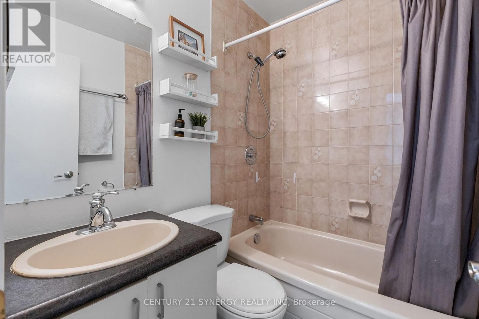 6 BERTON PLACE Image 33