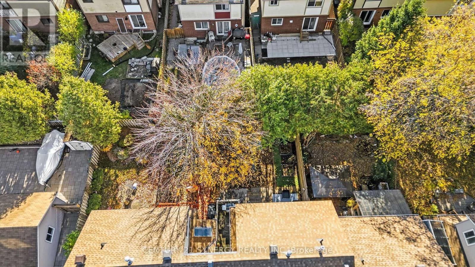 6 BERTON PLACE Image 45