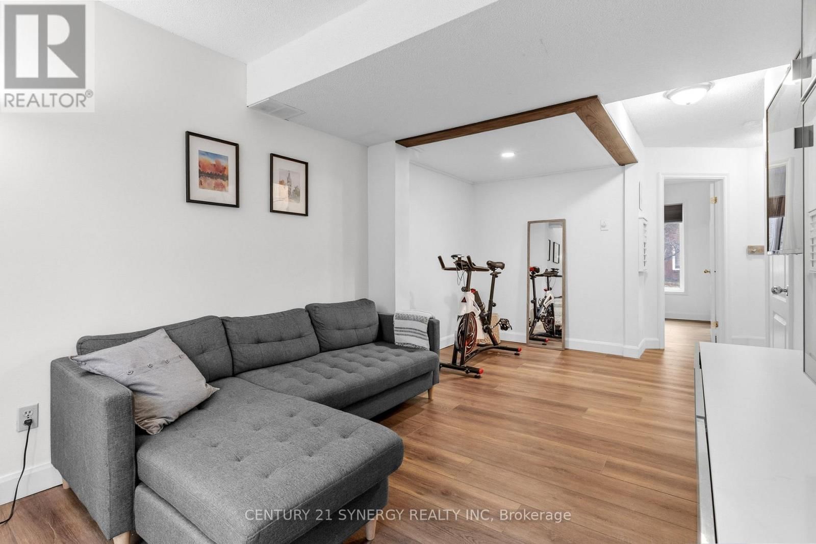 6 BERTON PLACE Image 8