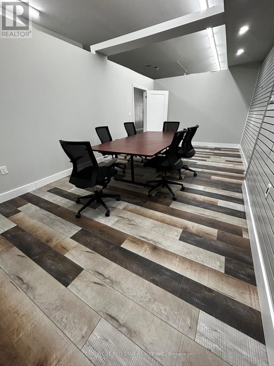 Main - 368 DUNDAS STREET Image 9