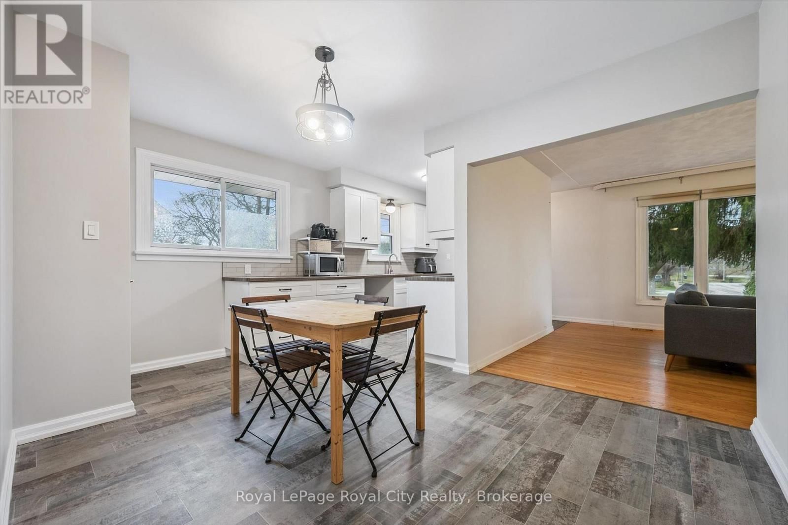 12 DELMAR BOULEVARD Image 10