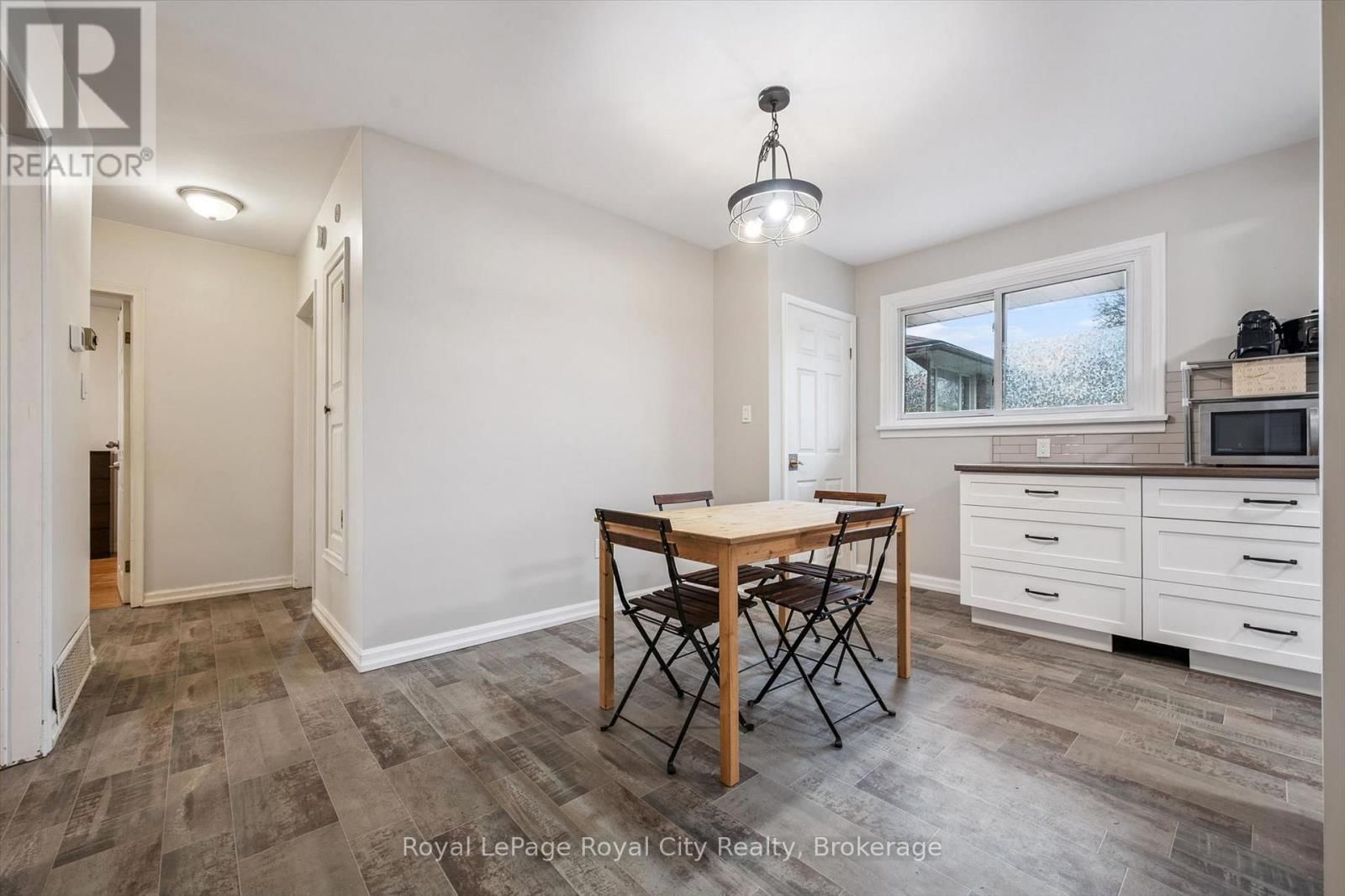 12 DELMAR BOULEVARD Image 11