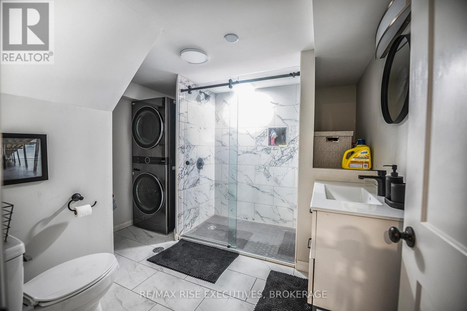 547 EWING STREET Image 20