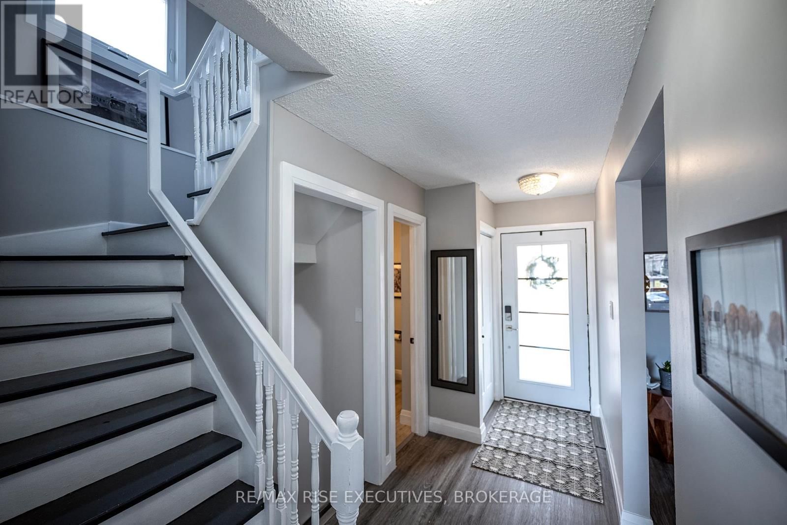 547 EWING STREET Image 8