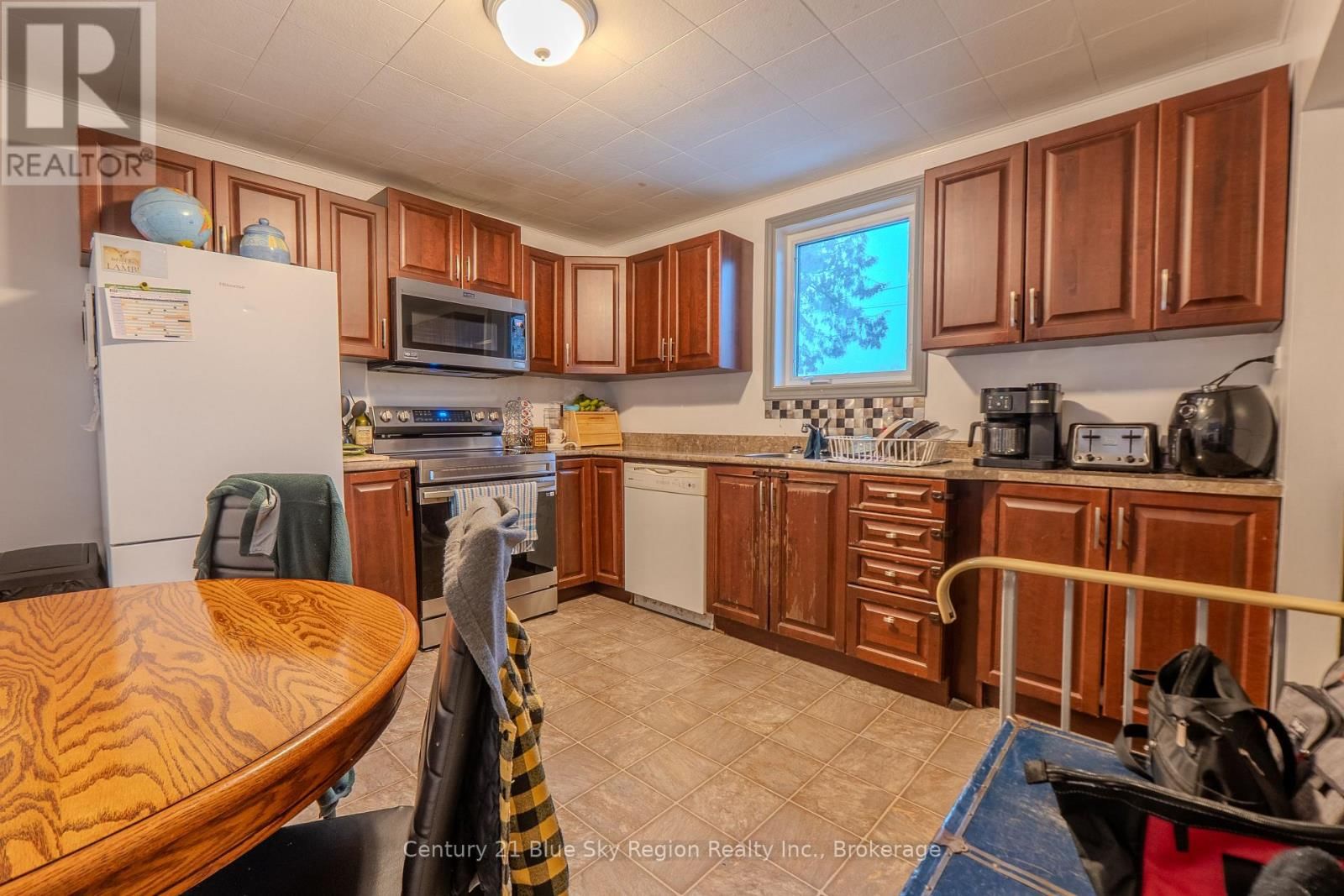 380 PARK AVENUE Image 12