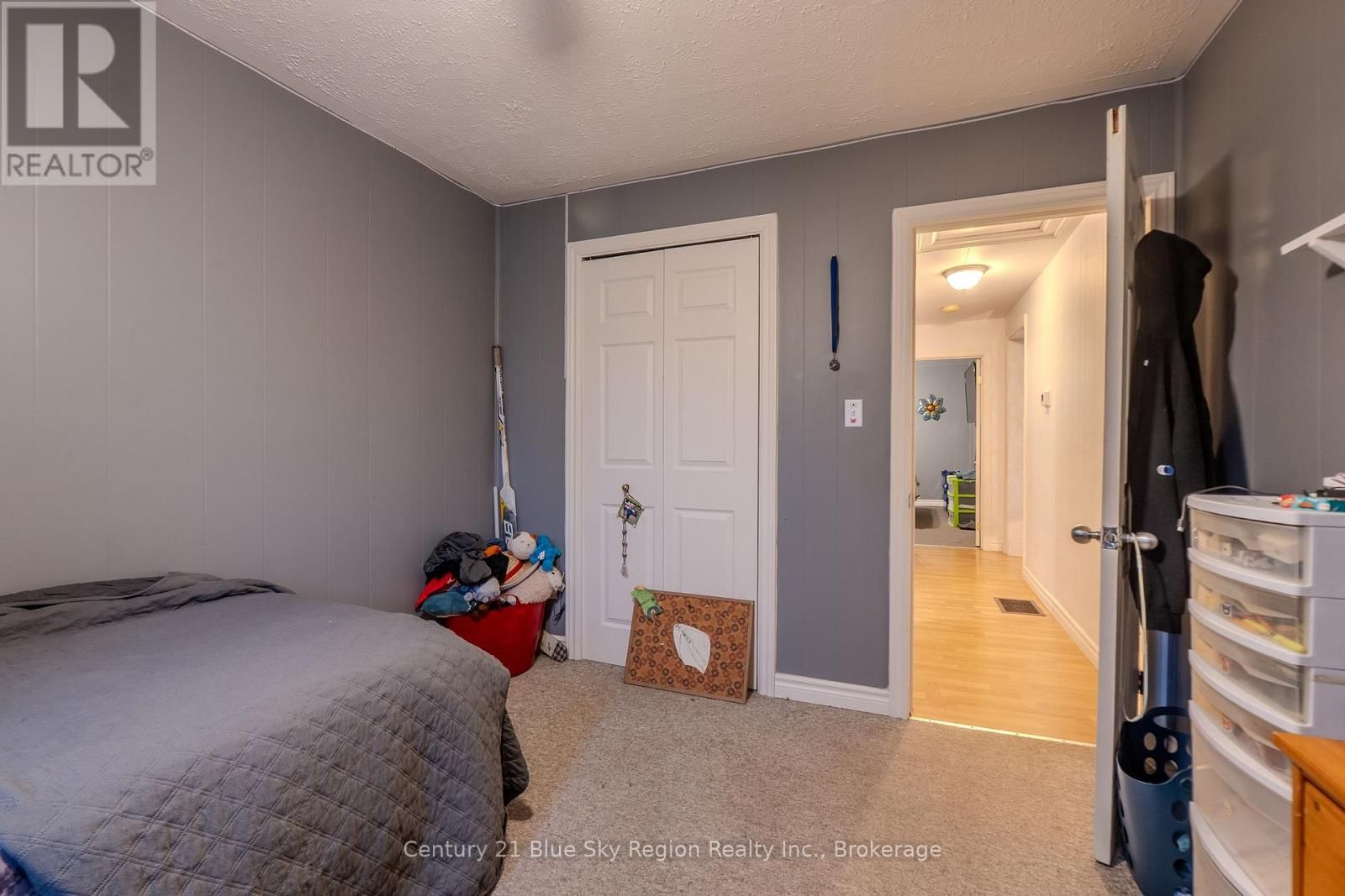 380 PARK AVENUE Image 21