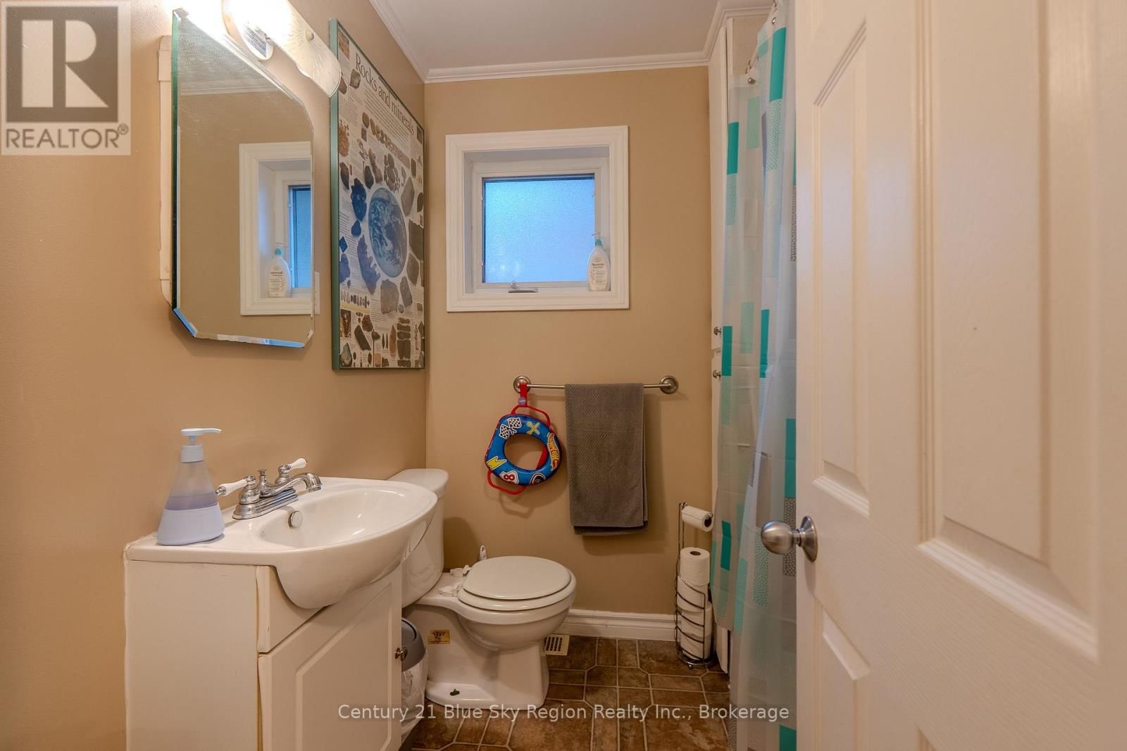 380 PARK AVENUE Image 22