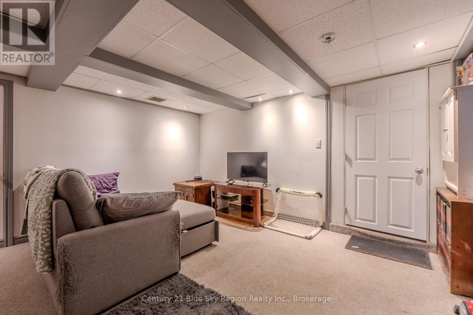 380 PARK AVENUE Image 26