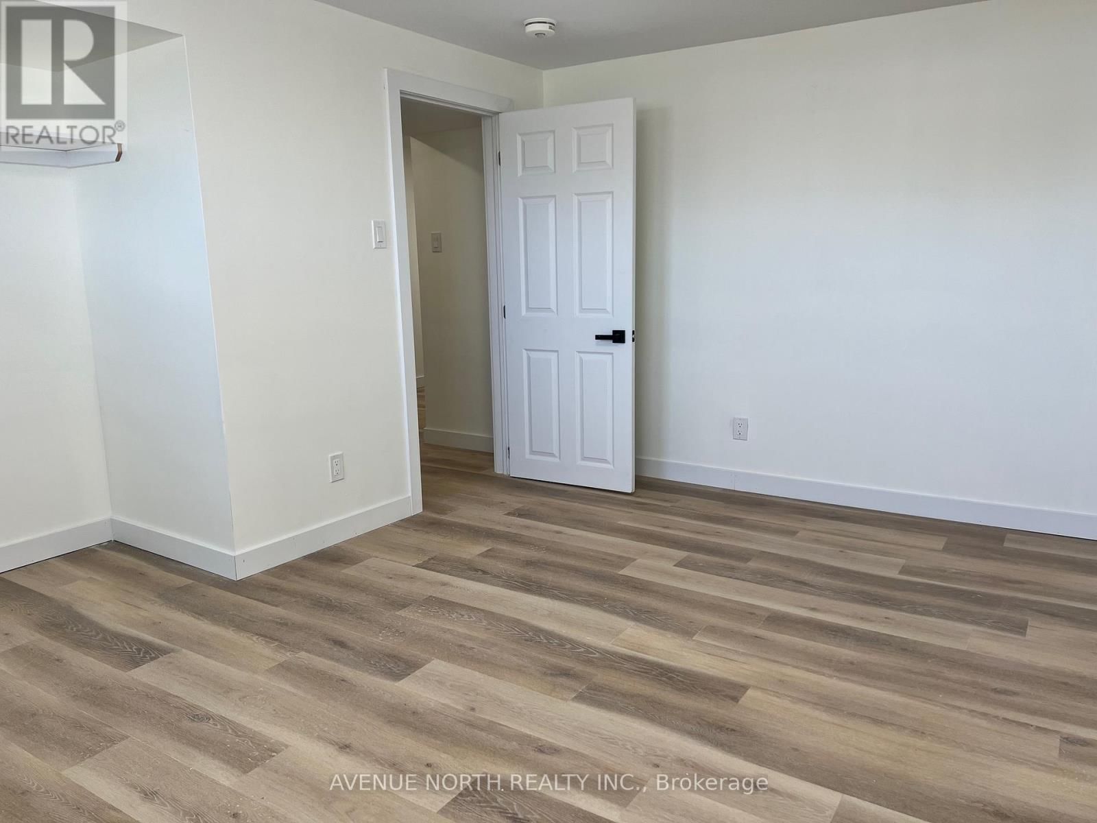 B - 480 RIVER ROAD Image 12