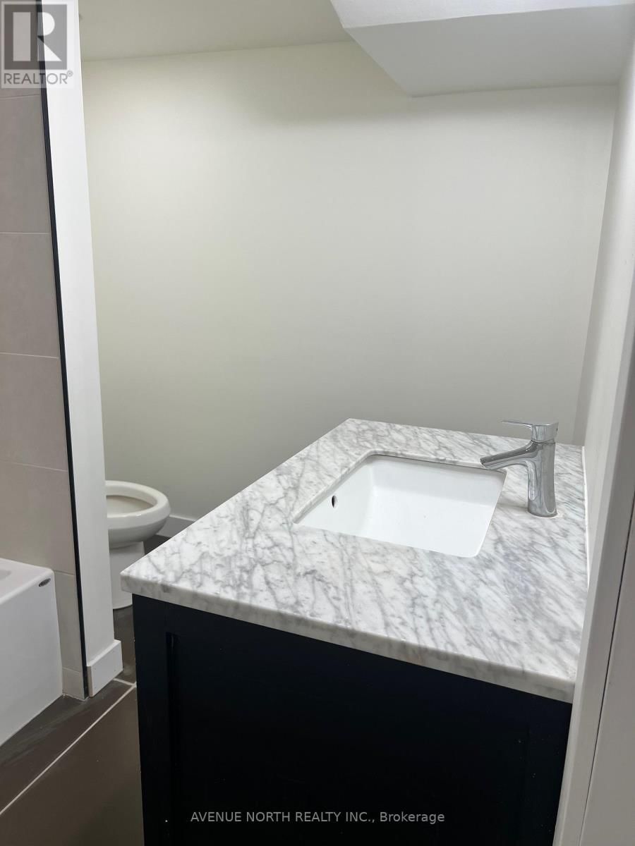 B - 480 RIVER ROAD Image 8