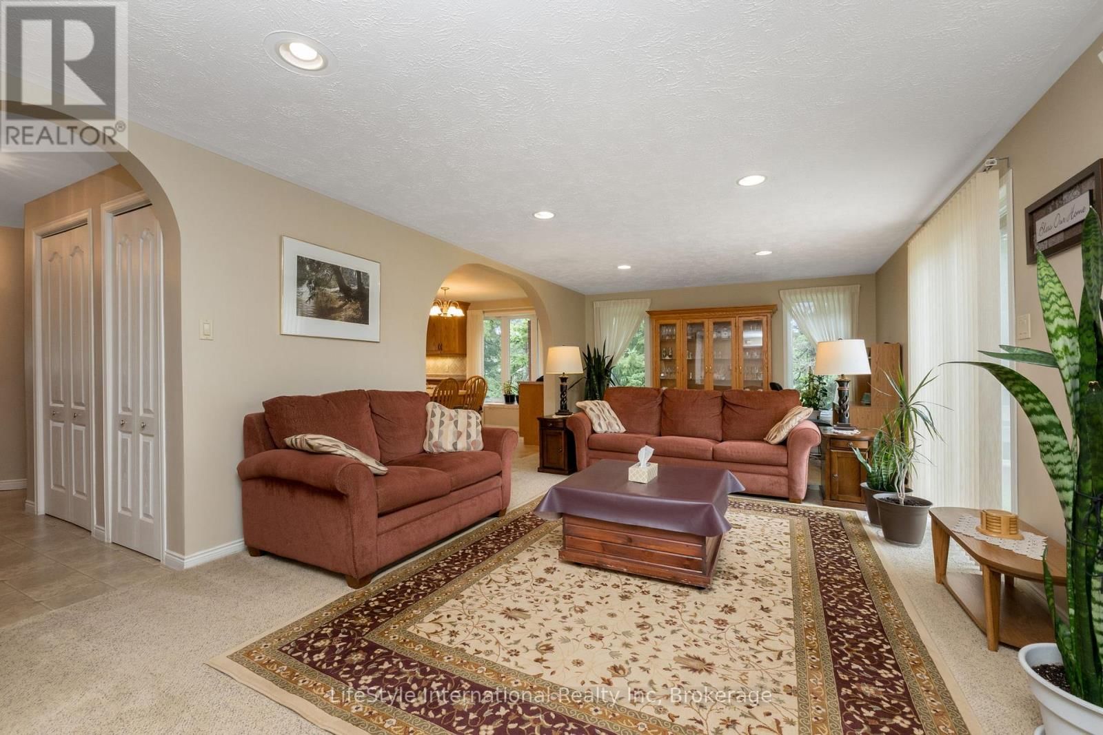 5601 FIFTH LINE Image 7