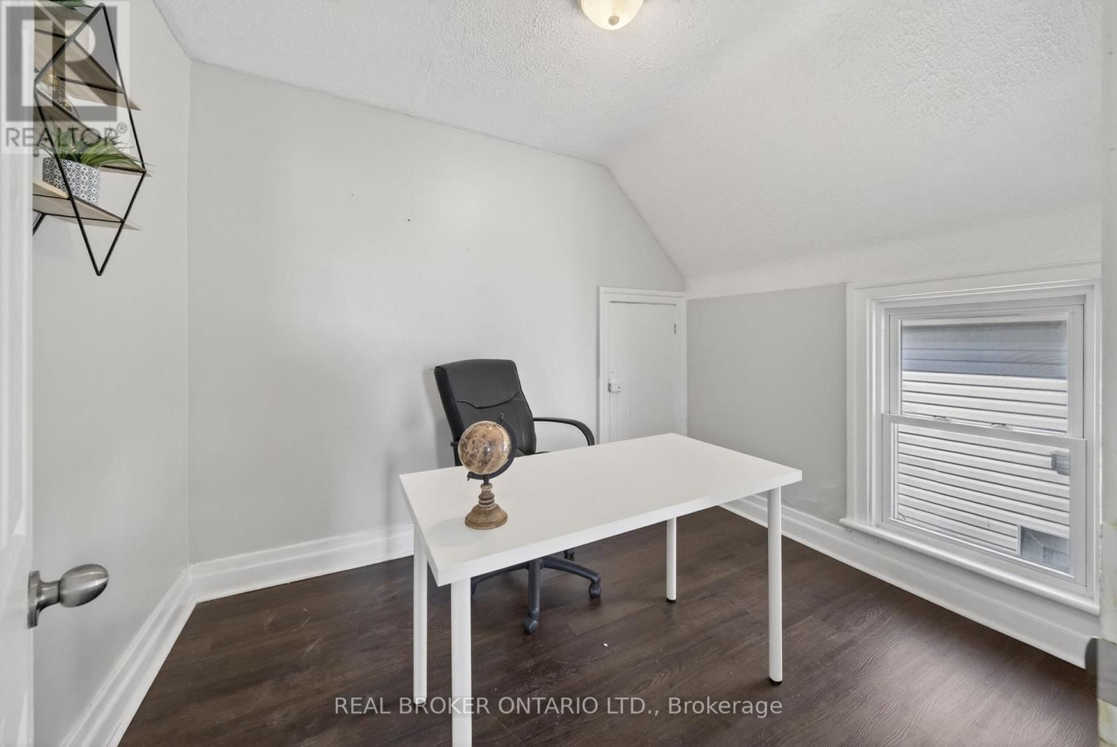 4475 FIRST AVENUE Image 19