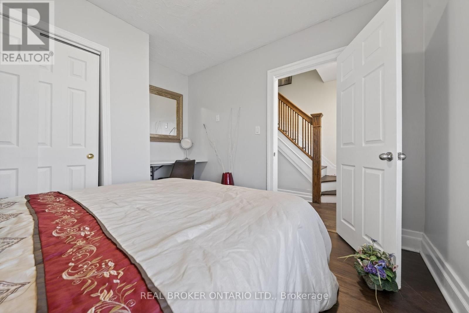 4475 FIRST AVENUE Image 8