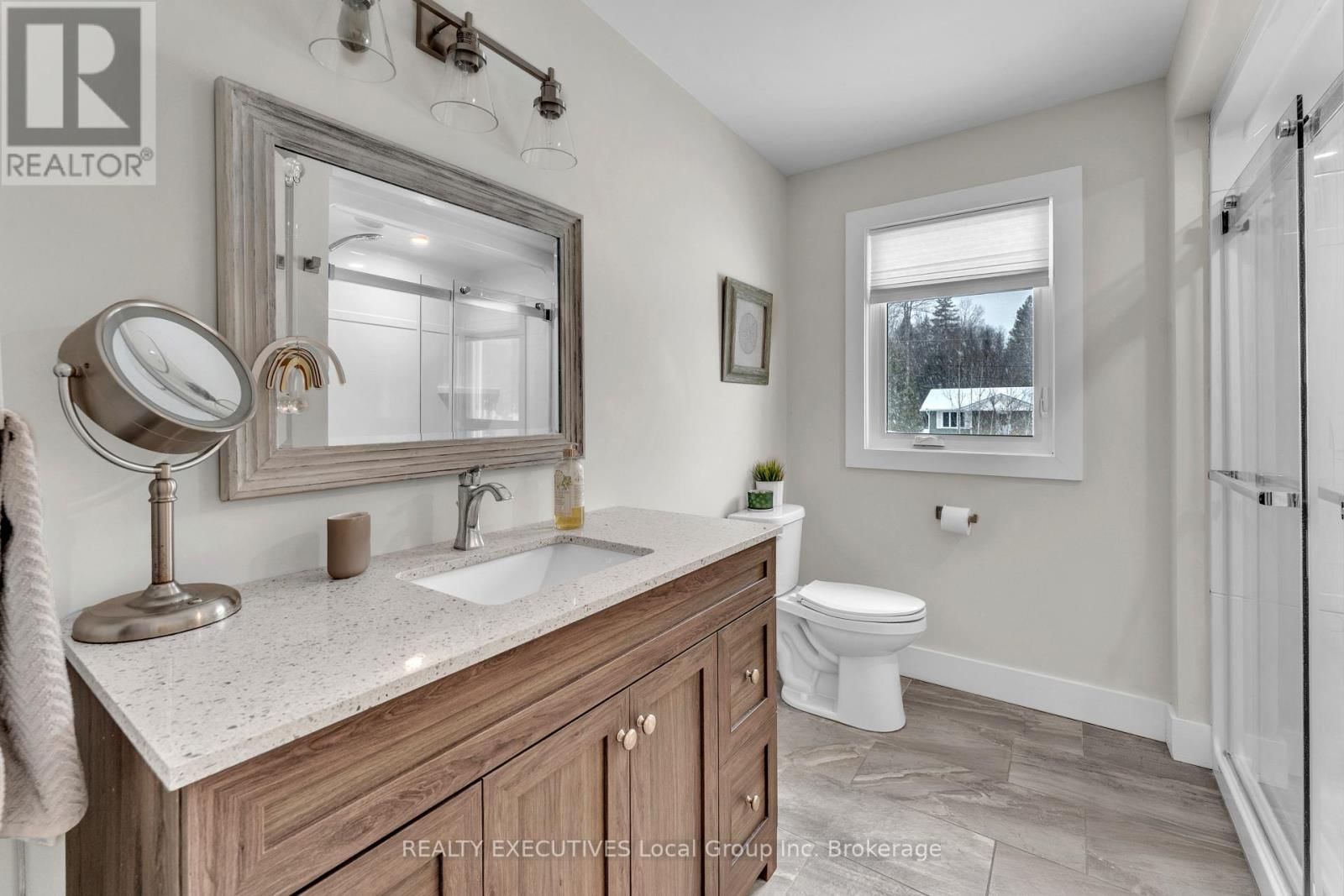 61 ASTOR STREET SOUTH Image 25