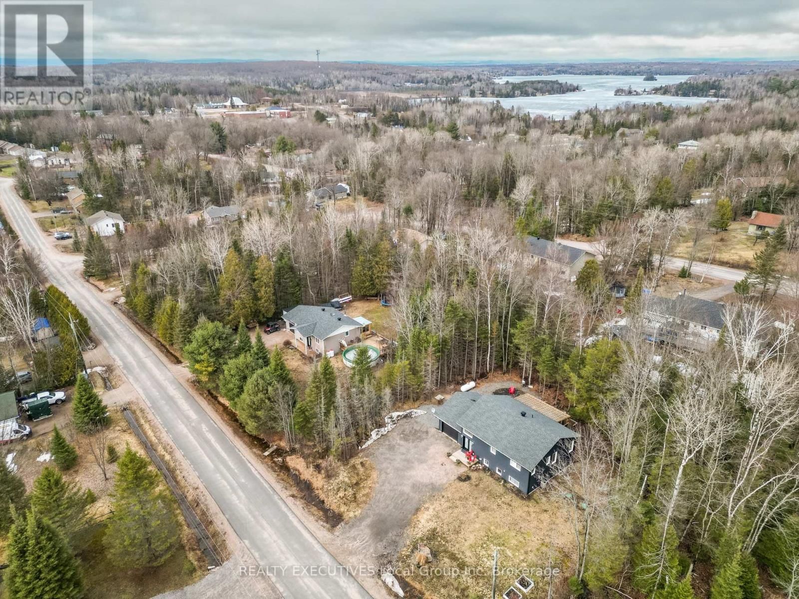 61 ASTOR STREET SOUTH Image 8