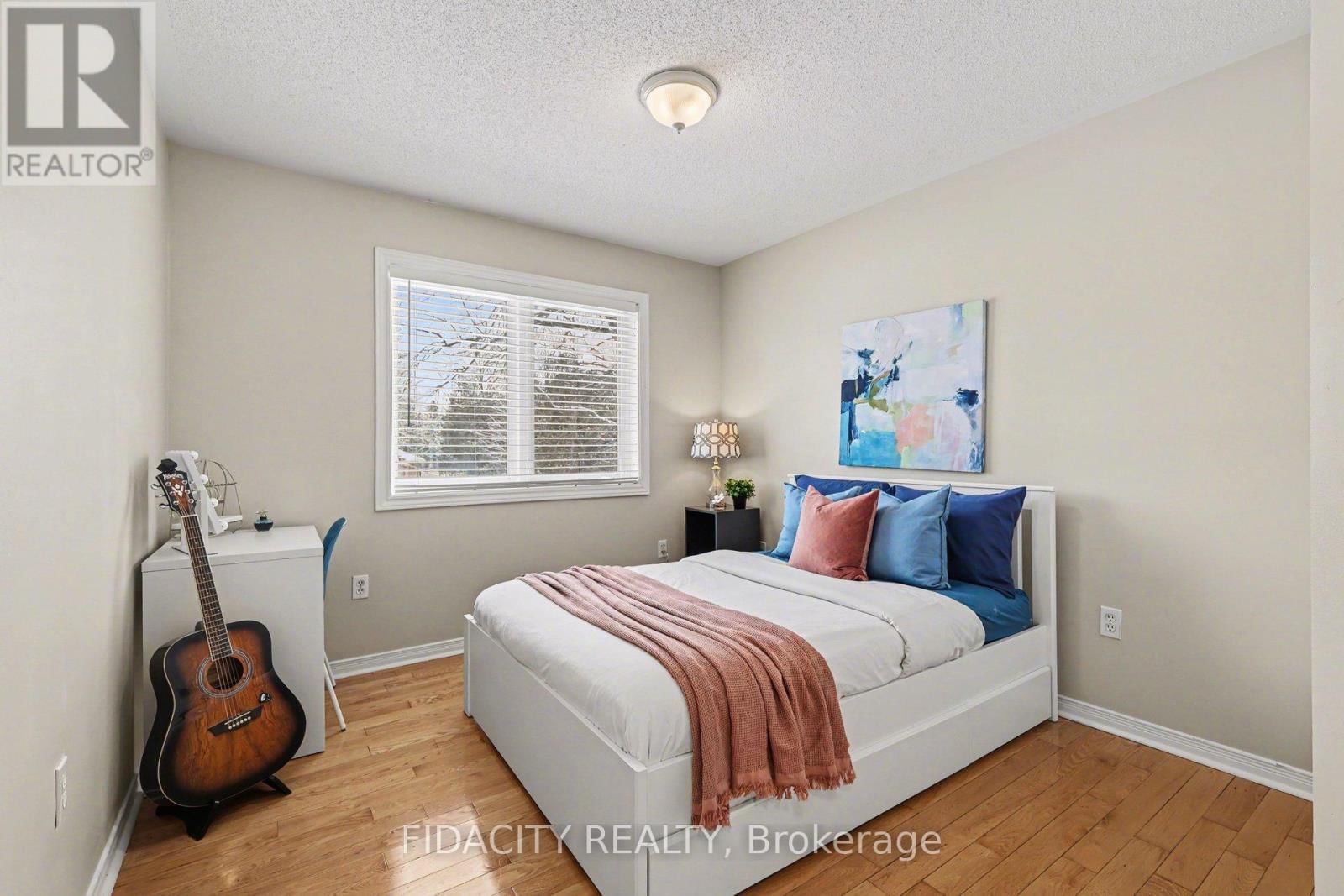 266 CLIFFORD CAMPBELL STREET Image 16