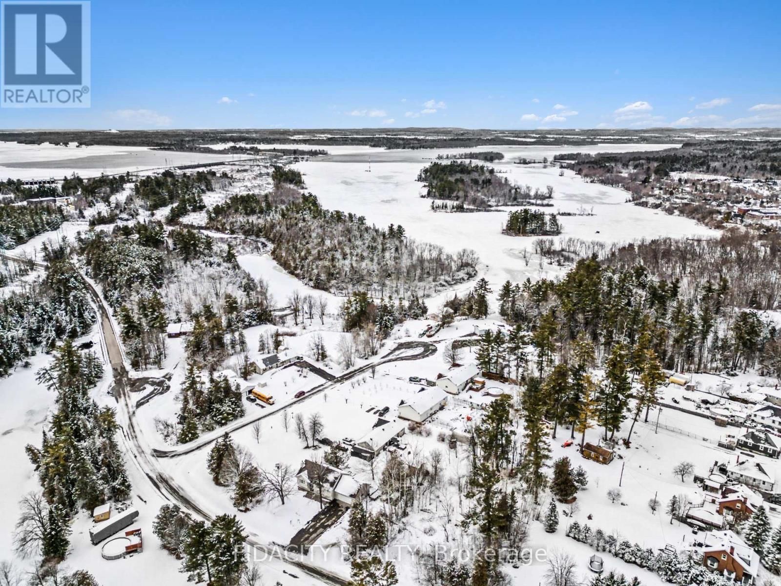 266 CLIFFORD CAMPBELL STREET Image 30