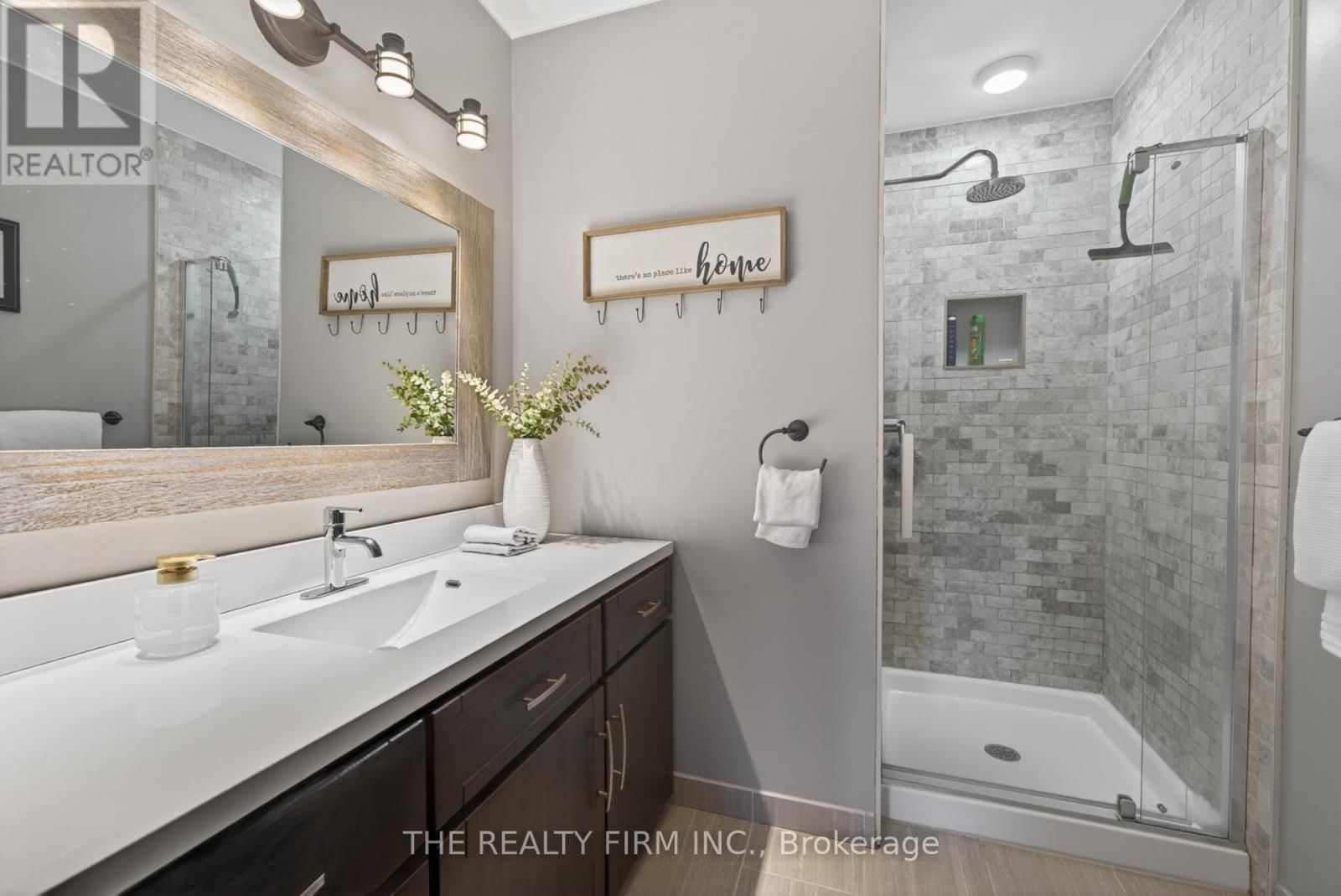 25 LA MANTIA AVENUE Image 18