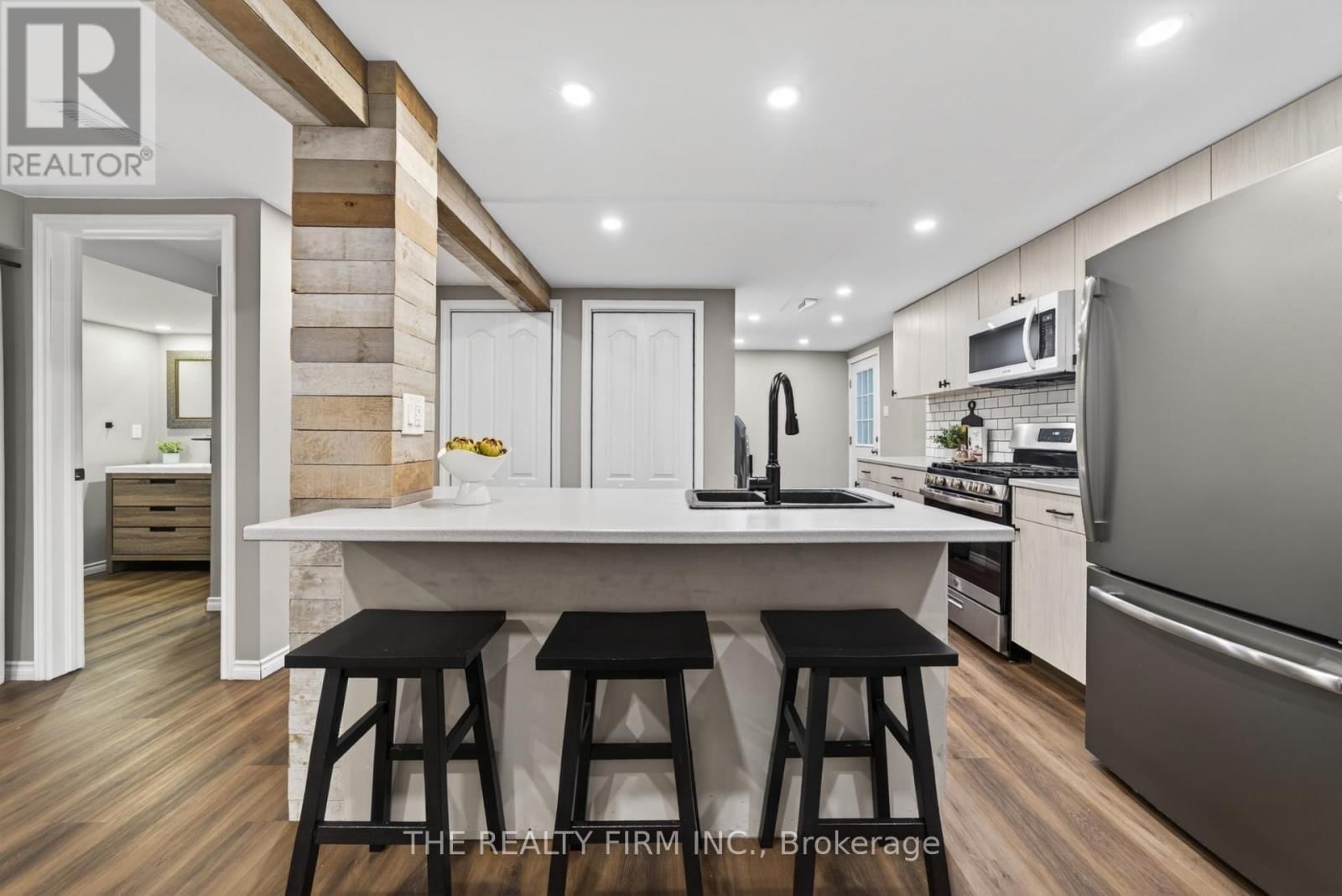 25 LA MANTIA AVENUE Image 27