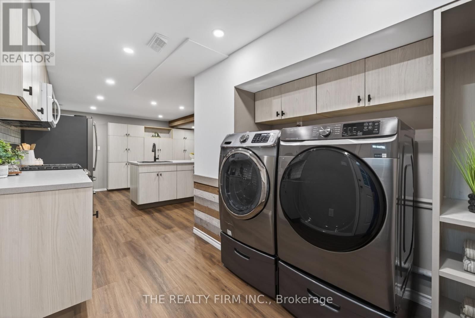 25 LA MANTIA AVENUE Image 30