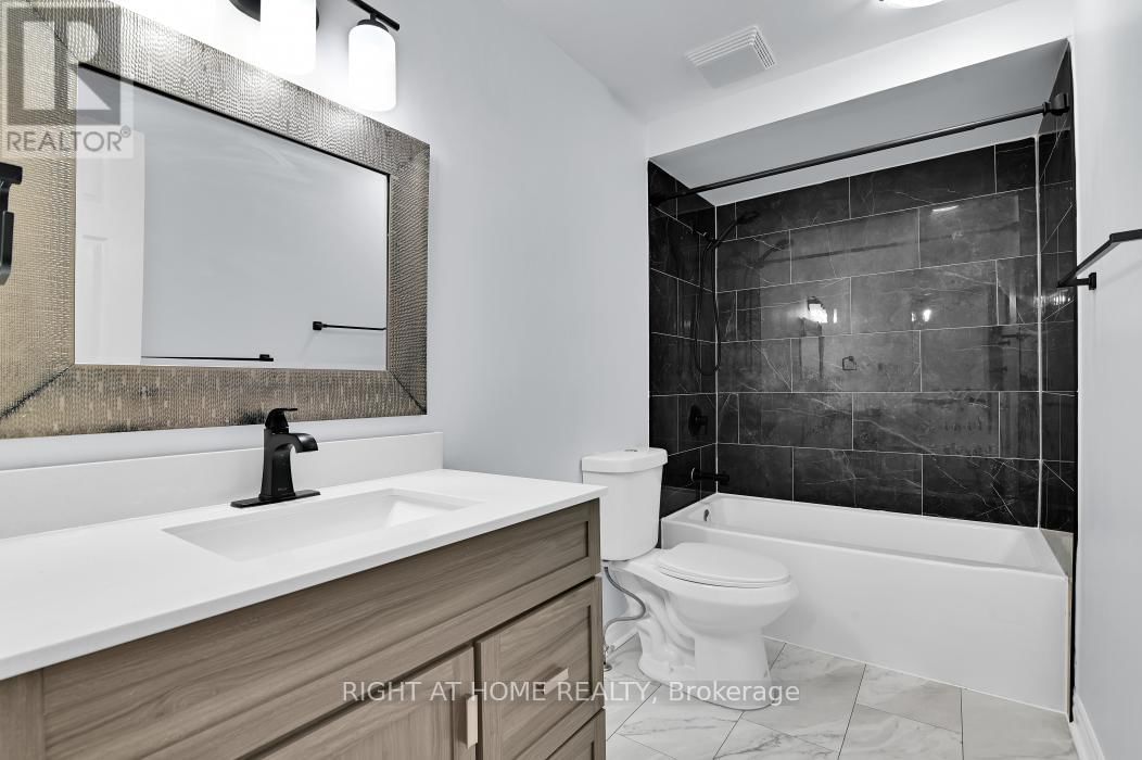 E - 1700 LAMOUREUX DRIVE Image 19