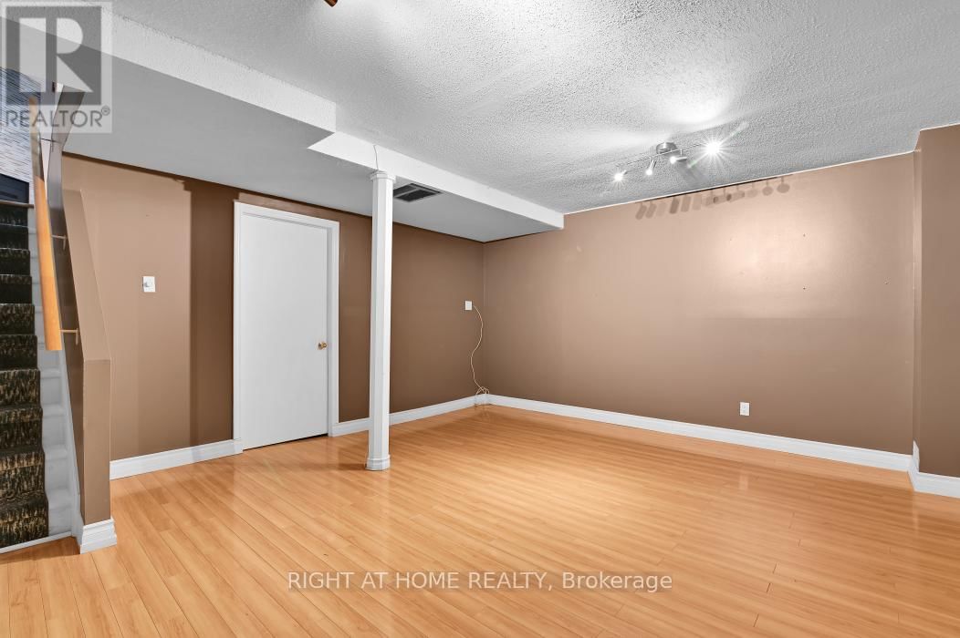 E - 1700 LAMOUREUX DRIVE Image 25