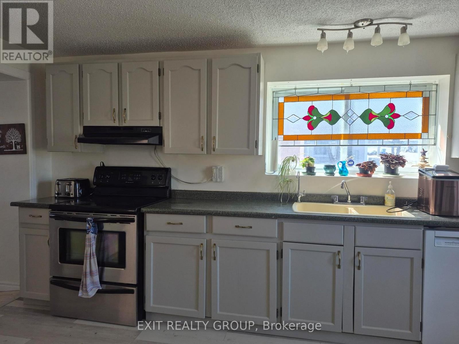 120 LORNE AVENUE Image 18