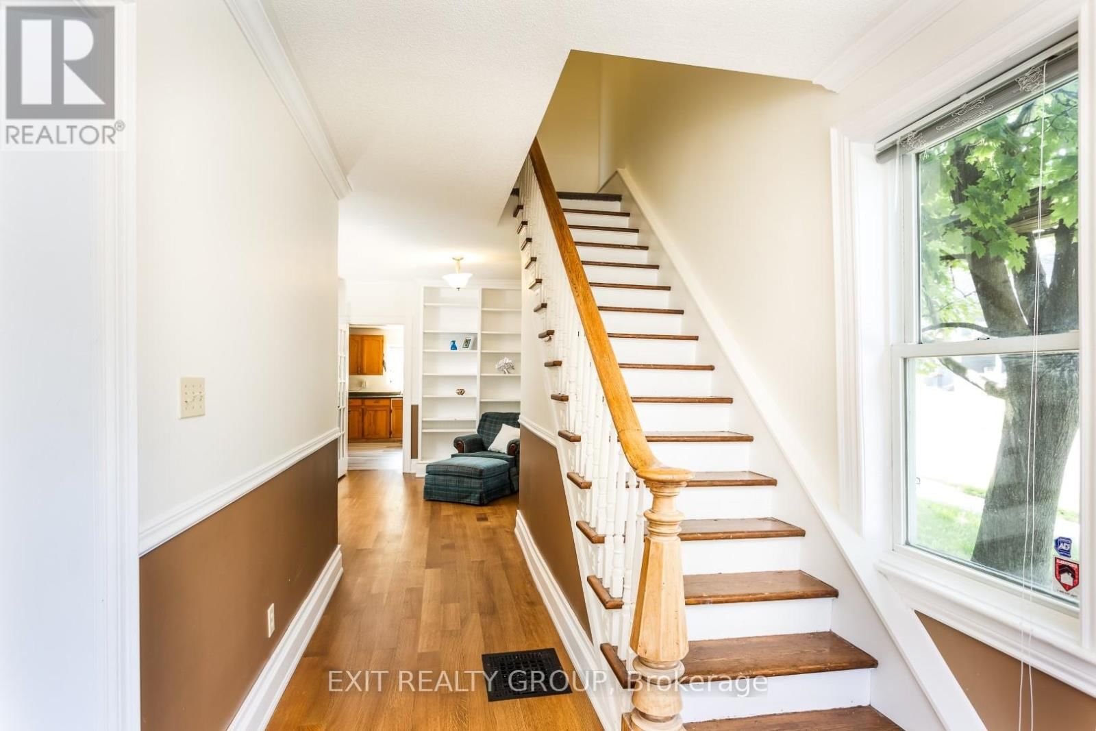 120 LORNE AVENUE Image 6