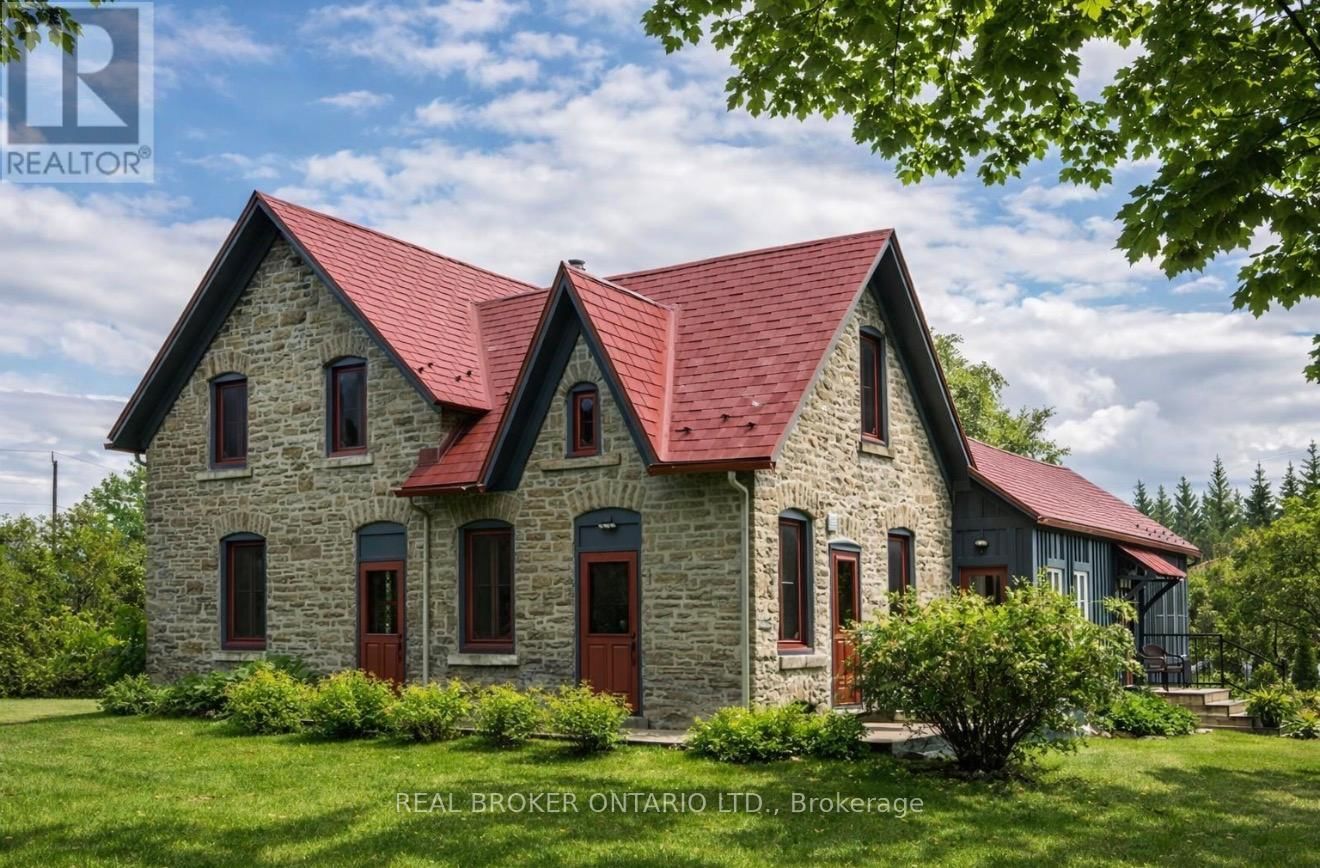 2090 BEACH ROAD Image 1