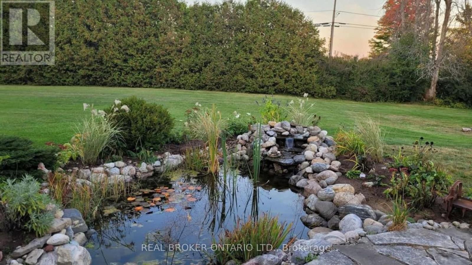 2090 BEACH ROAD Image 44