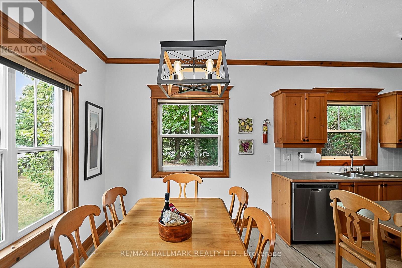 101 - 184 SNOWBRIDGE WAY Image 10