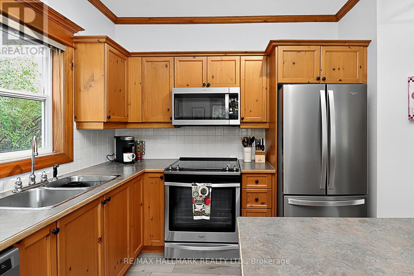 101 - 184 SNOWBRIDGE WAY Image 14