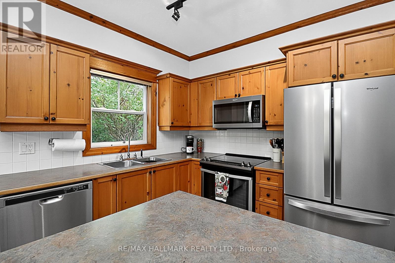 101 - 184 SNOWBRIDGE WAY Image 15