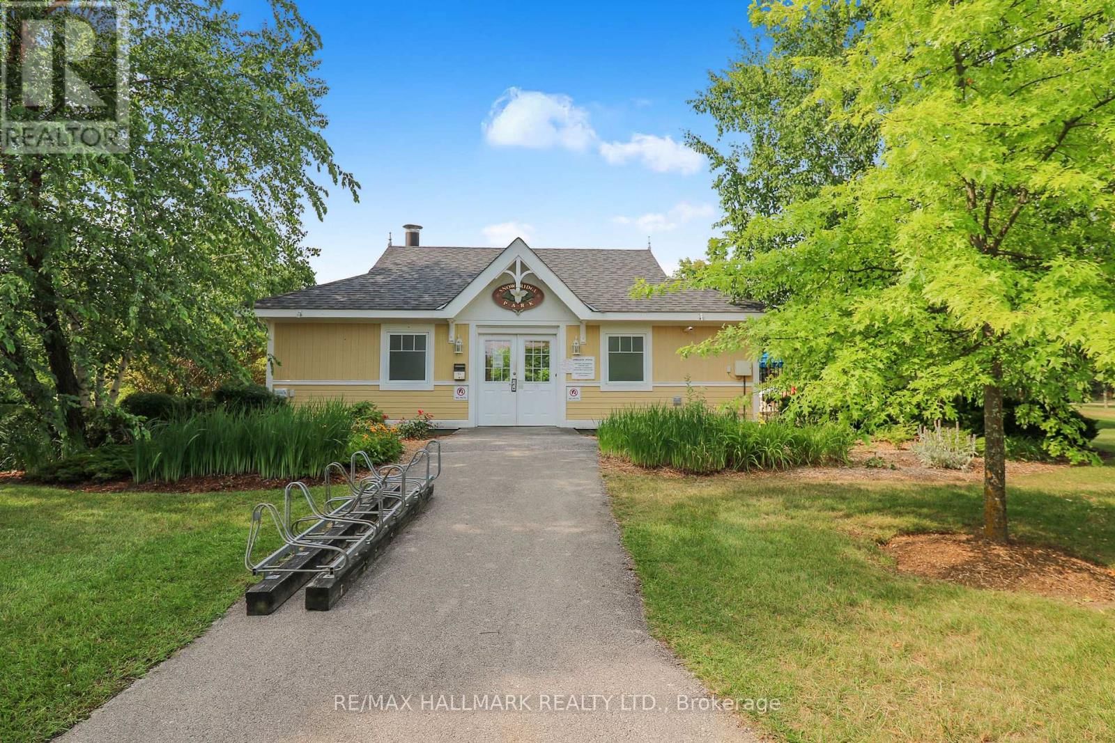 101 - 184 SNOWBRIDGE WAY Image 28