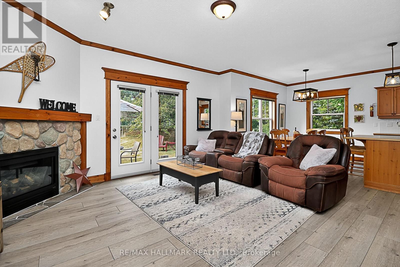 101 - 184 SNOWBRIDGE WAY Image 3